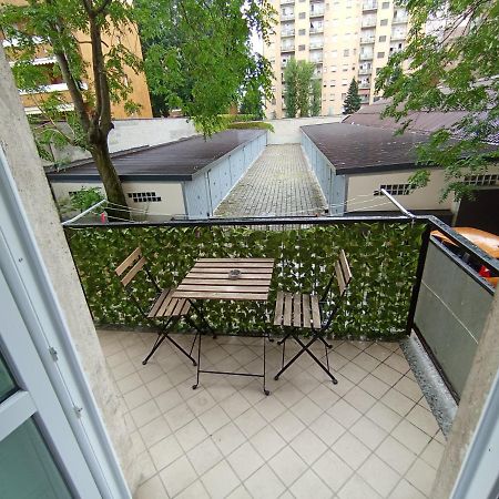 Apartamento Apartament Famagosta Milano Exterior foto
