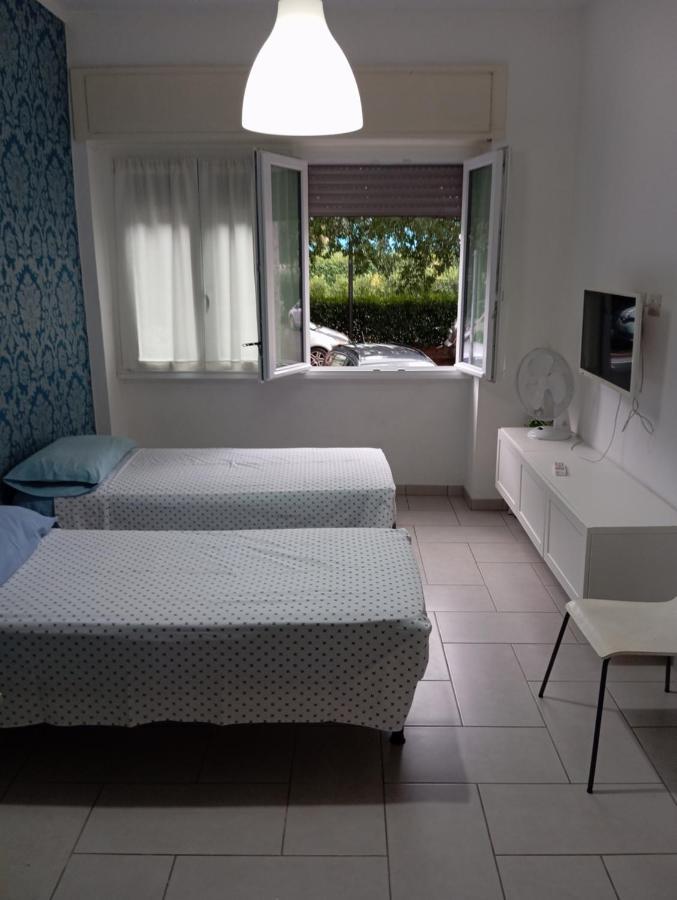 Apartamento Apartament Famagosta Milano Exterior foto